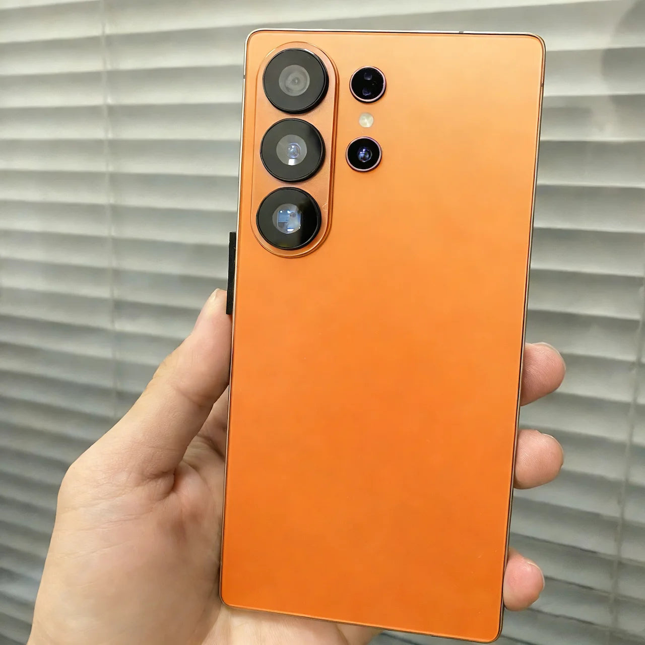S26 Ultra Smartphone in use — Smartphone | Kinsperatech